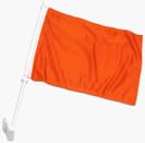 Nepleks jednobojna narančasta zastava na prozoru automobila