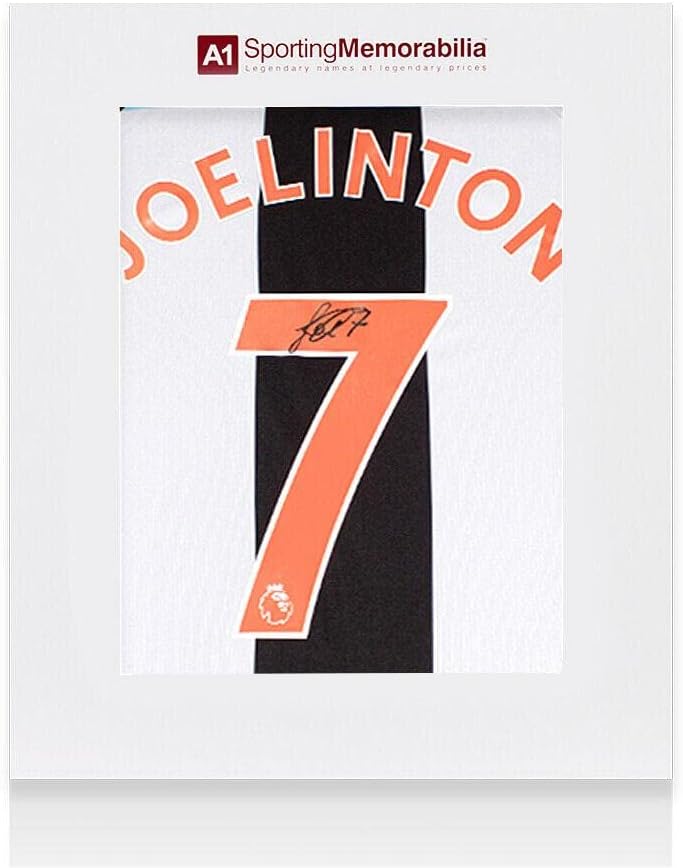 Joelinton je potpisao majicu Newcastle United - 2021/22, broj 7 - Poklon kutija - Autografirani nogometni dresovi