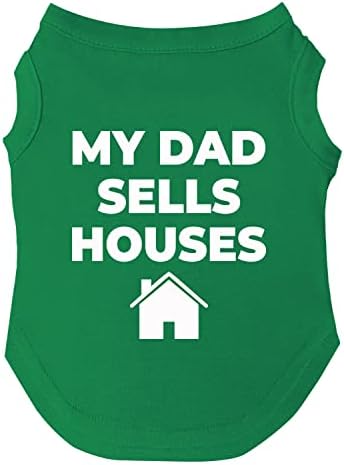 Moj tata prodaje majice za kućne ljubimce različitih veličina za štence, igračke i velike pasmine